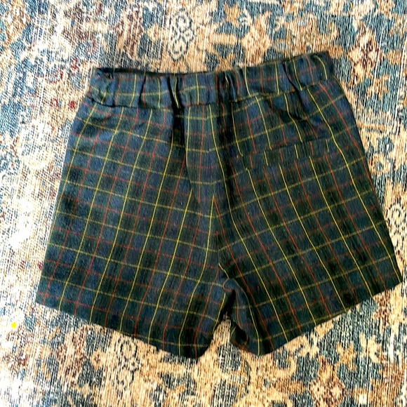 SZ 4 Cygnet Living Wool Shorts - Picture 3 of 3